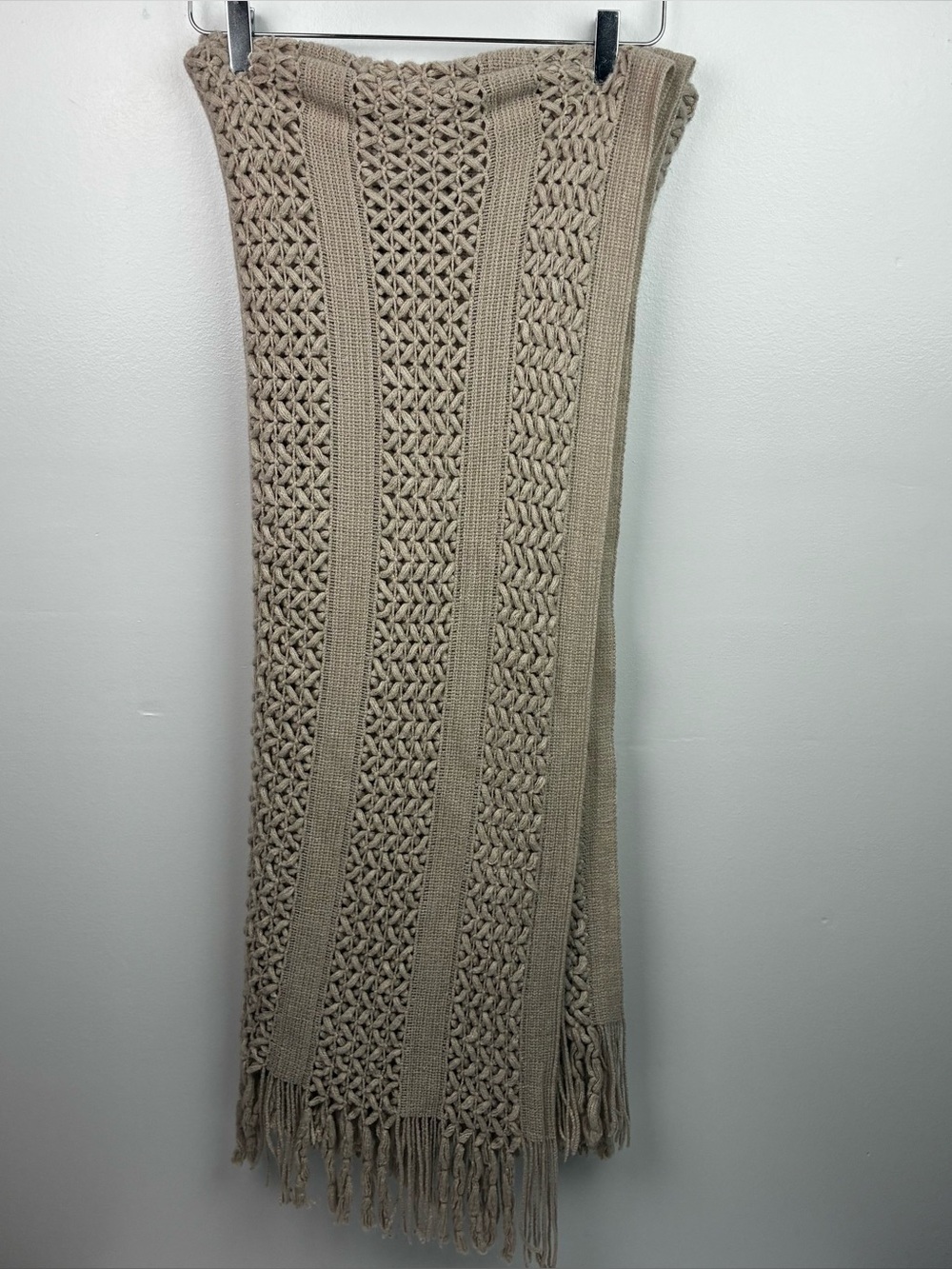 Crocheted Beige Knit Lightweight Throw Blanket w/Fringe - Perfect!